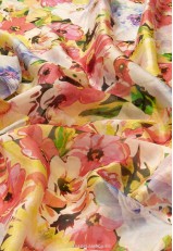 Pañuelo seda grande con flores multicolor